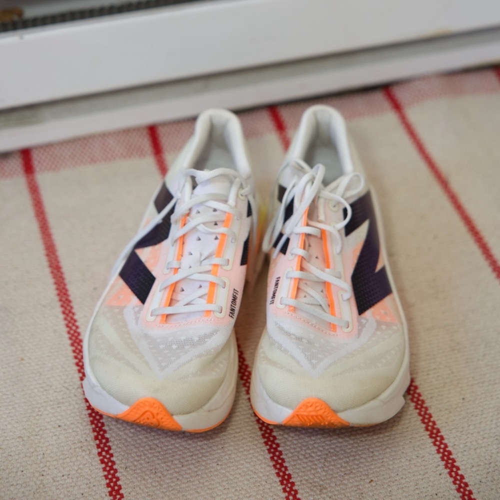 New Balance SC Elite V4 Carbon Plated Running Shoes